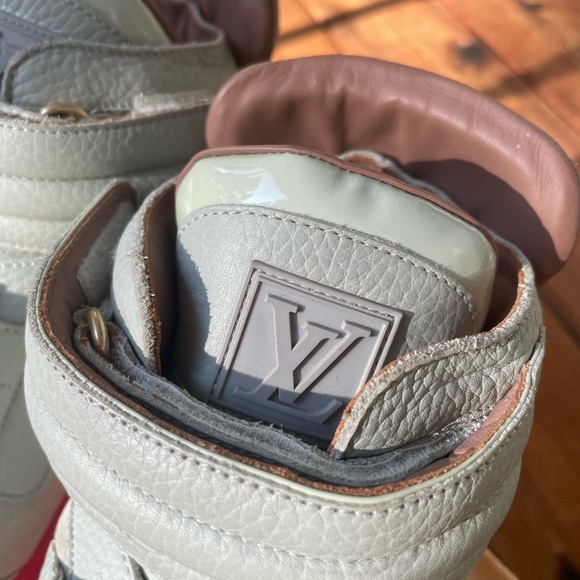 Kanye West Louis Vuitton Jaspers - Picture 5 of 5